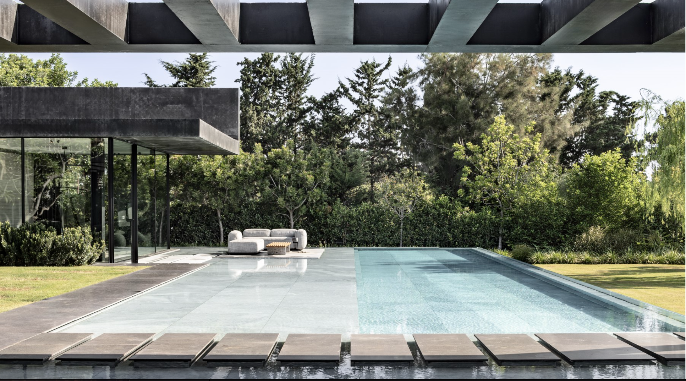 How Modern Homes Are Evolving Through Luxury Apartment Interior Design Trends